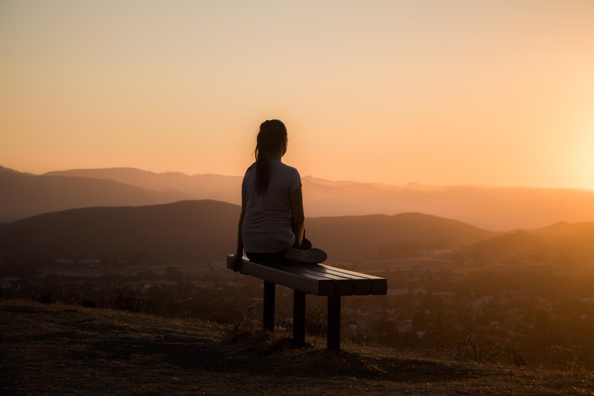 Exponerse a la luz natural puede ayudar contra la depresión y la ansiedad. Foto Unsplash.