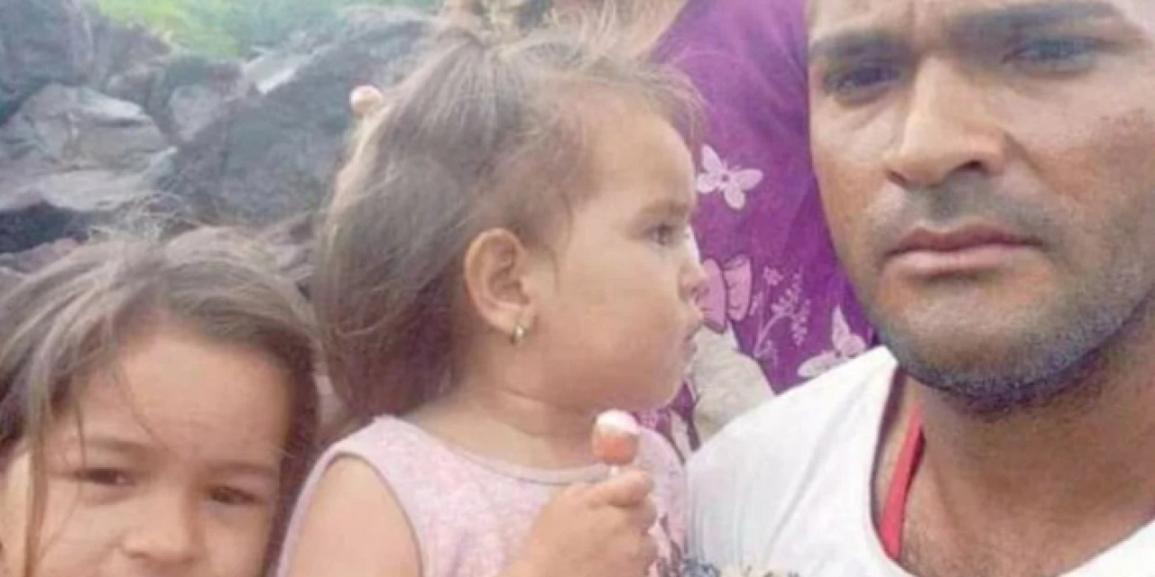 El padre con sus hijas, que fueron encontrados muertos y atados en el río Paraná. Foto: Redes sociales.