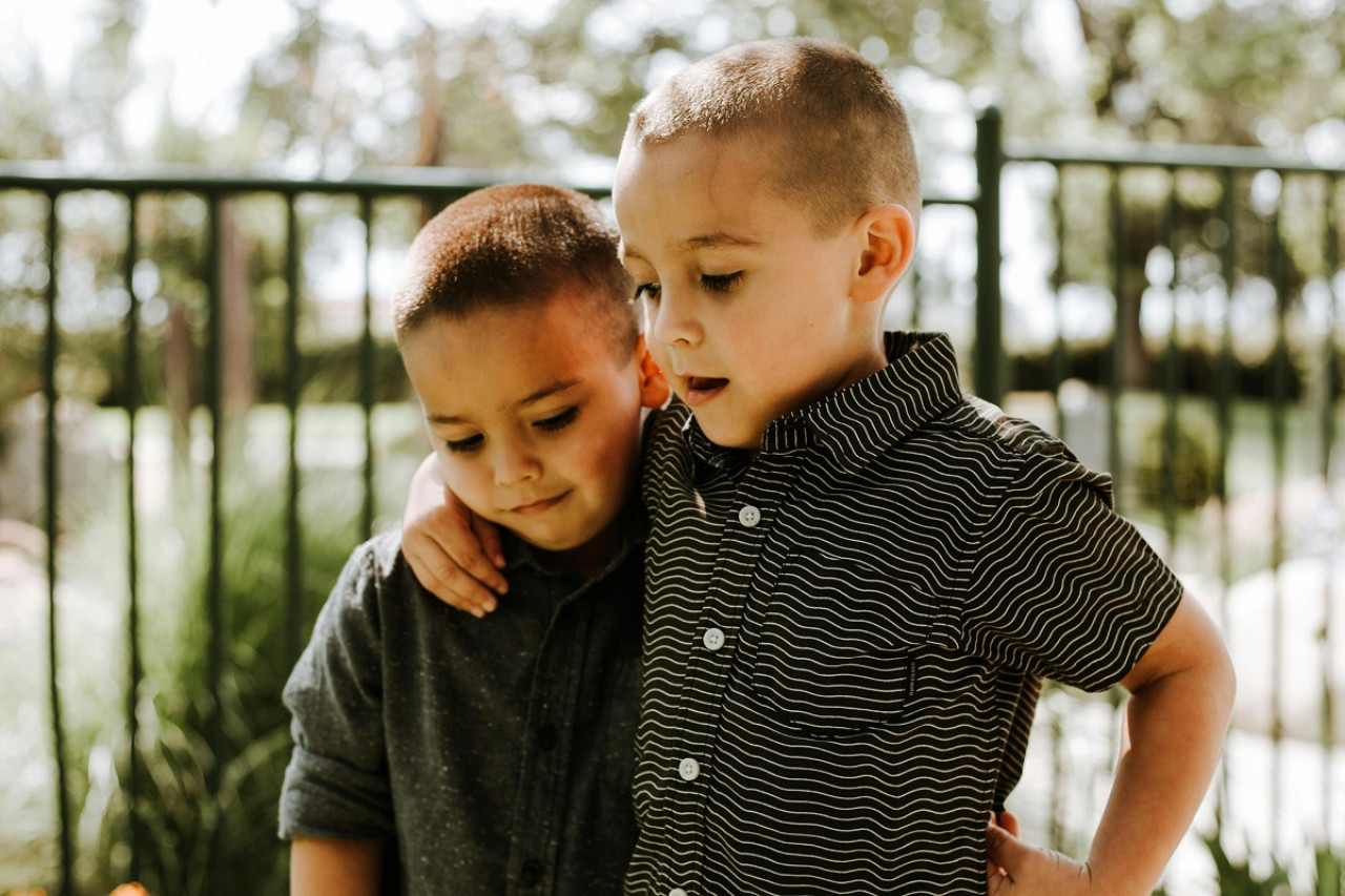 El Día del Primo se conmemora el 9 de junio. Foto: Unsplash.