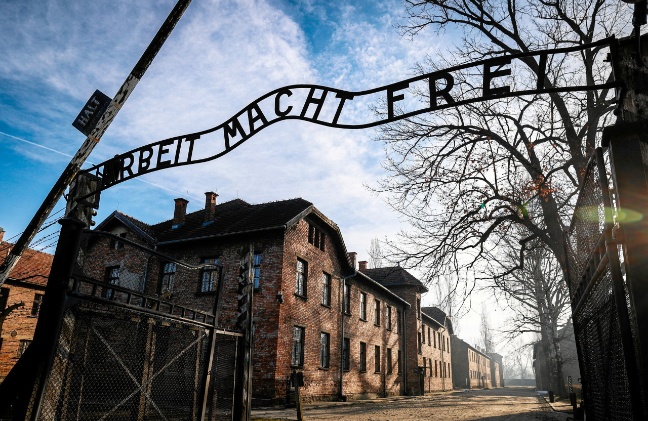 A 80 años de la liberación de Auschwitz. Foto: Reuters/Agencja Wyborcza.pl/Grzegorz Celejewski.