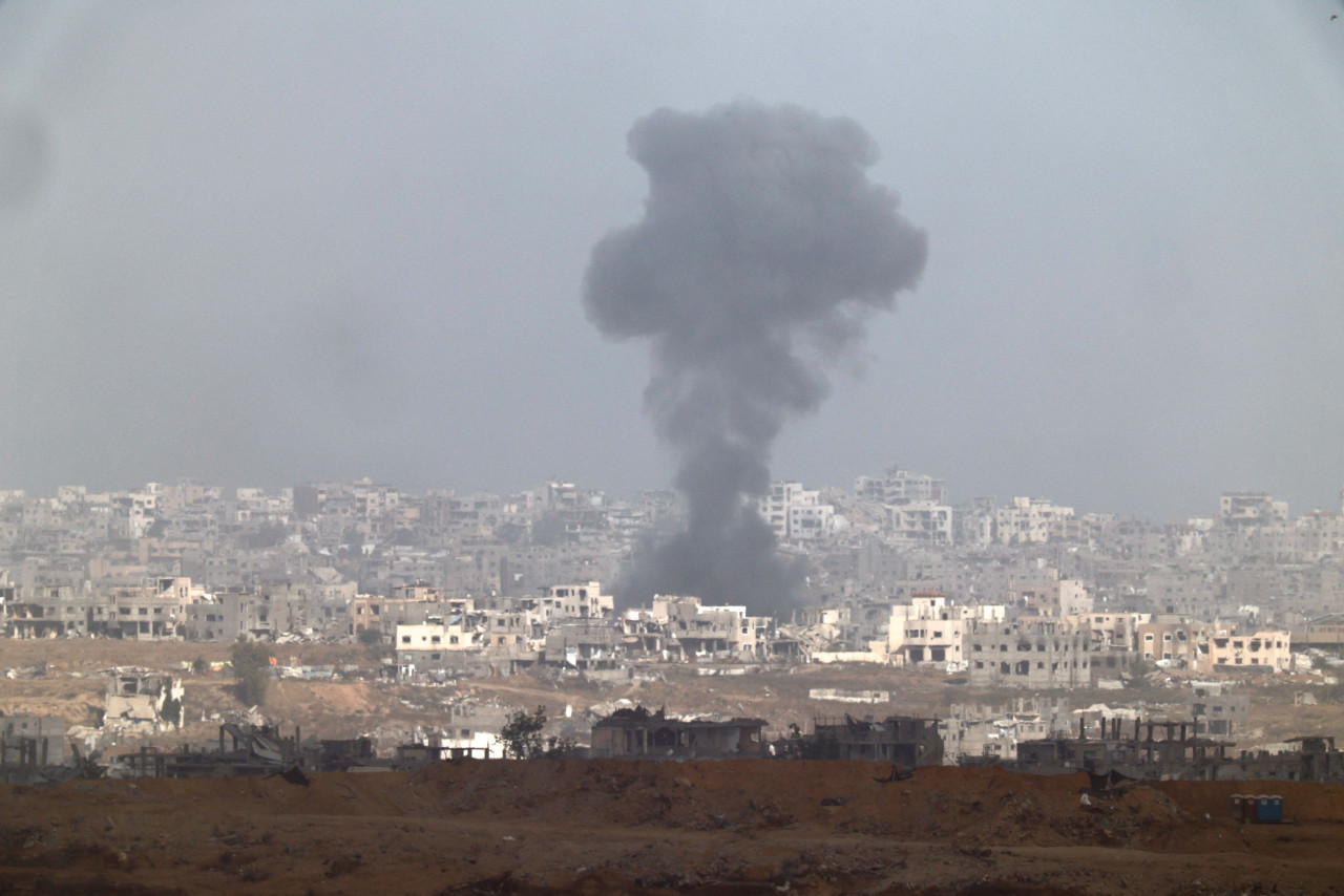 Ataques israelíes en la Franja de Gaza. Foto: REUTERS/Amir Cohen.