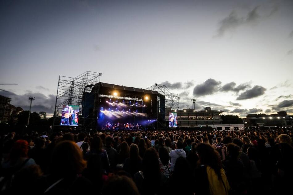 Fin de Fiesta en el Hipódromo de Palermo: la magia de Kevin Johansen, que no quedó en