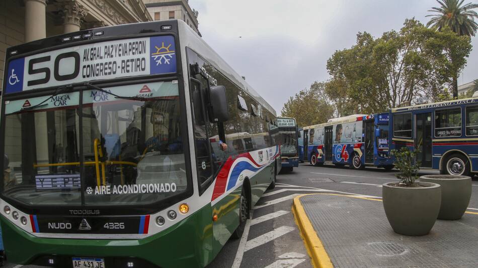 Colectivos, transporte. Foto: NA.