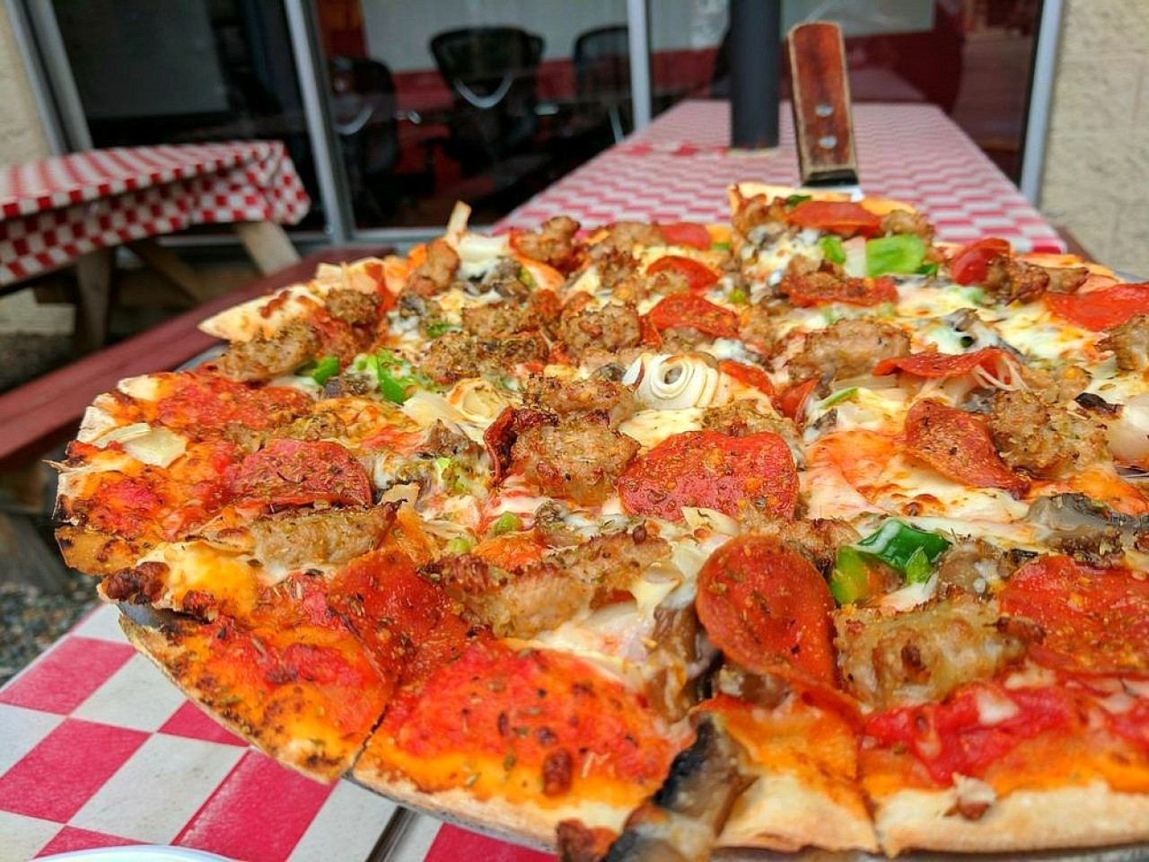 Una pizzería deja de existir después de más 50 años de éxitos. Foto: X @mypizzachi