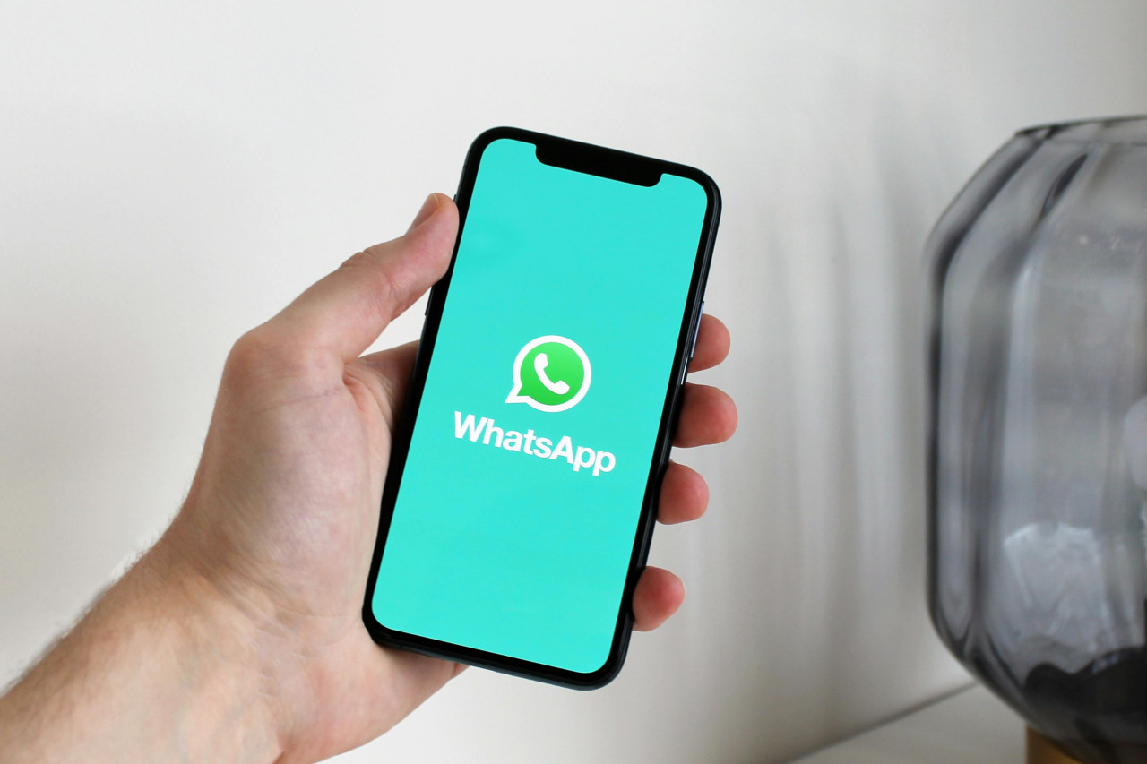 WhatsApp, una nueva estafa afecta a la red de mensajería. Foto: Pexels.