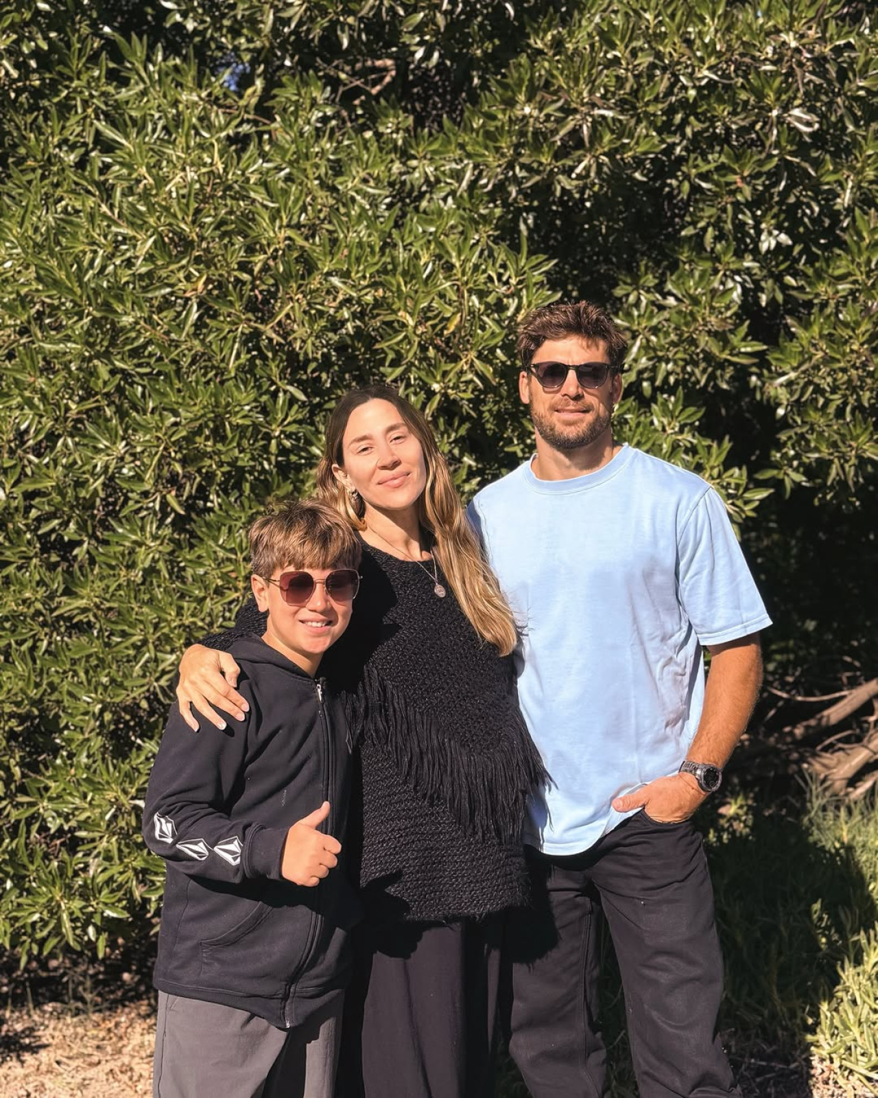 Jimena Barón, Matías Palleiro y Momo. Foto: Instagram Jimena Barón.