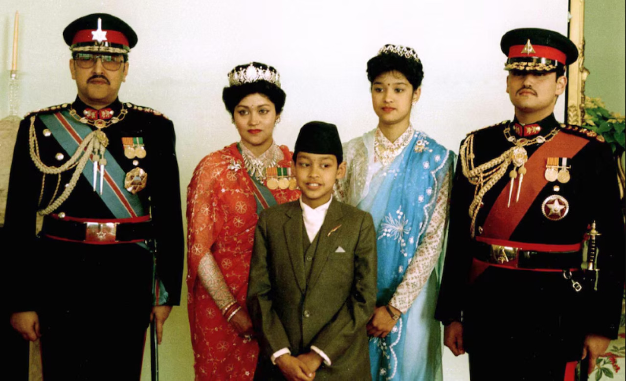 La familia real de Nepal en 1990. Foto: Pinterest.