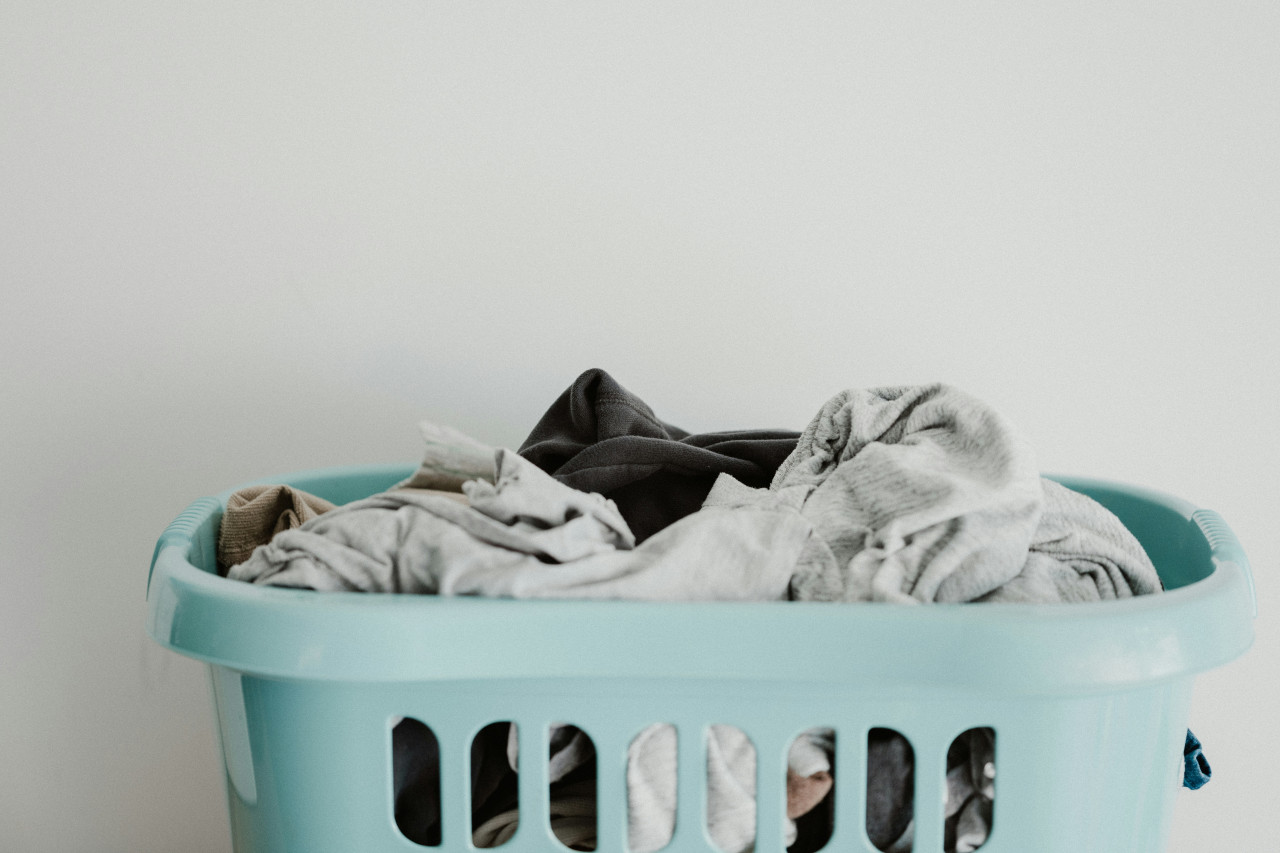 Cómo secar la ropa en invierno. Fuente: Unsplash.