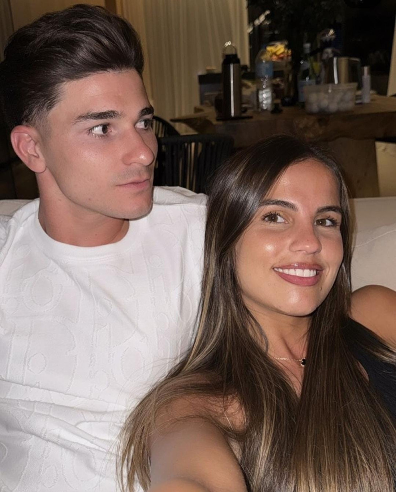 Julián Álvarez y su pareja, Emilia Ferrero. Foto: Instagram / emiliafferro.