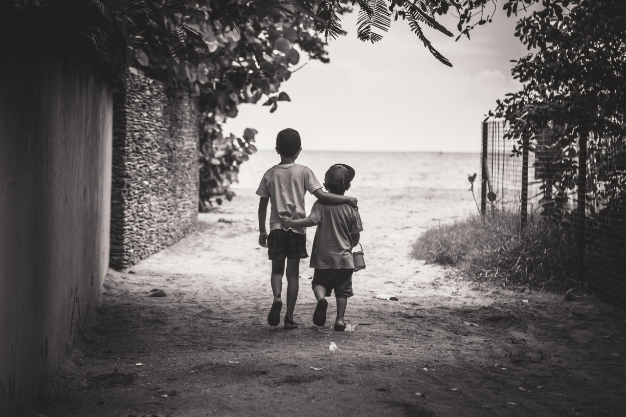 Día del Hermano. Foto: Unsplash.