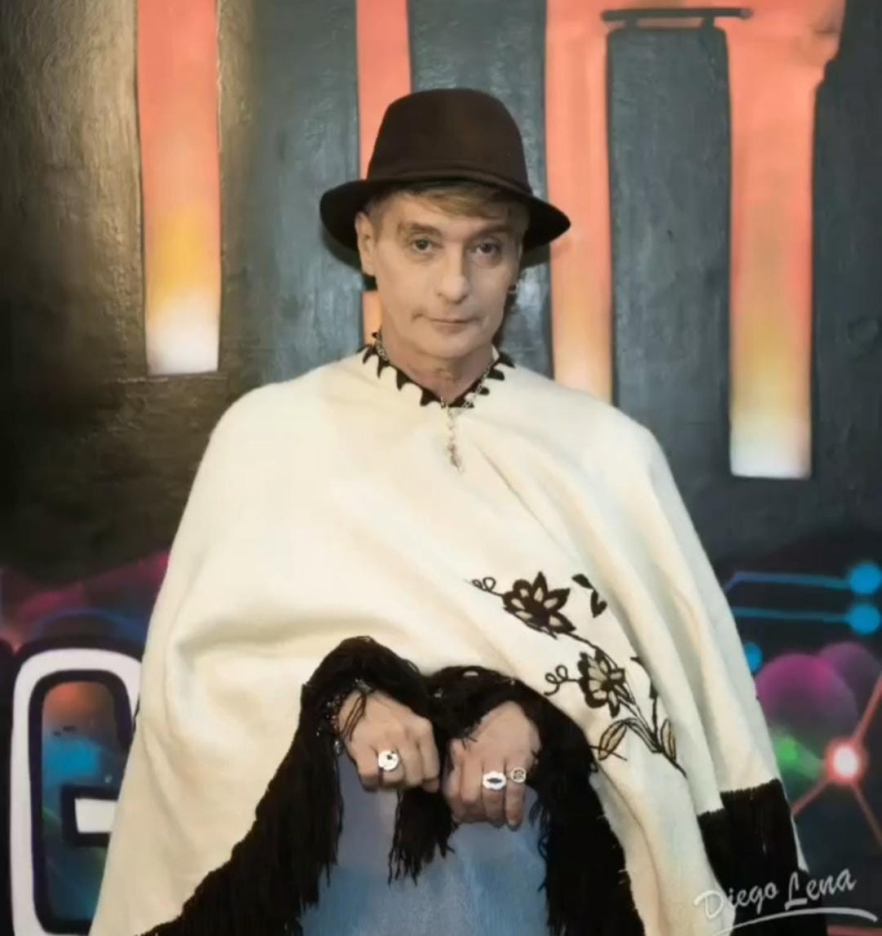 Claudio Delgado, actor, modelo y periodista argentino. Foto: Instagram / claudiodelgadoartistaok.
