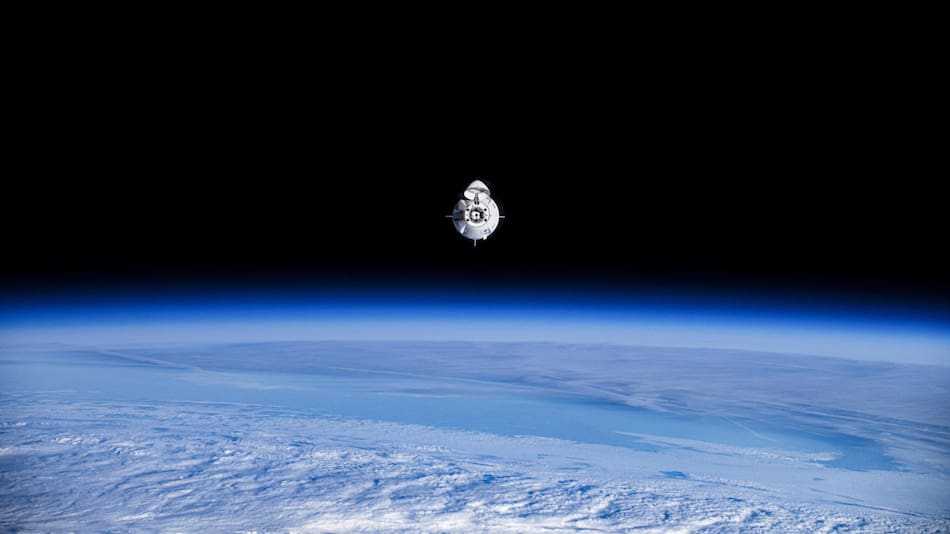 Los astronautas varados en la Estación Espacial abandonan la nave y vuelven a la Tierra. EFE/ SpaceX