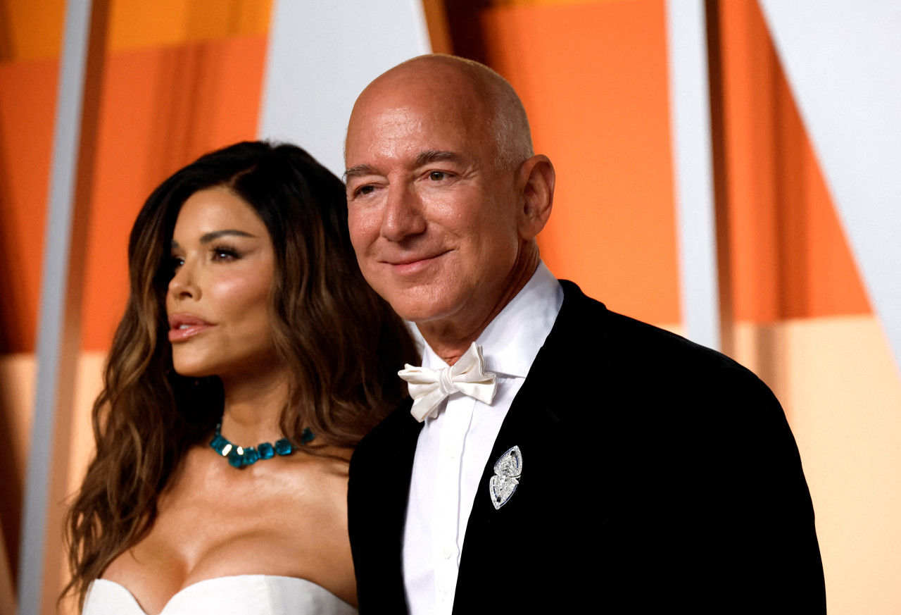 Jeff Bezos y Lauren Sánchez darán el "sí" en Venecia. Foto: Reuters/Danny Moloshok.
